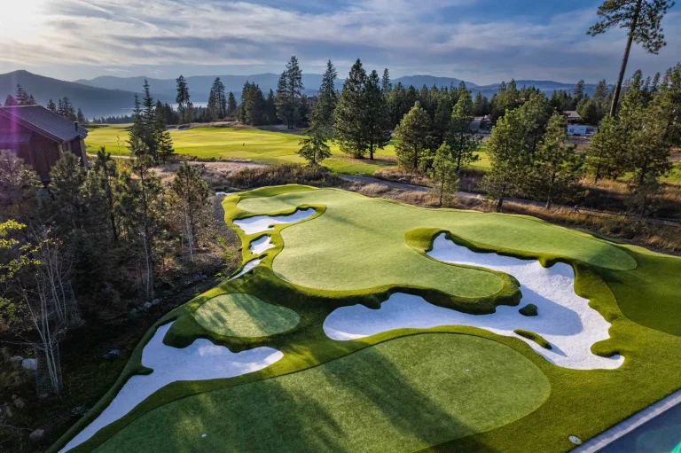How to Design the Perfect Pebble Beach Putting Green at Home